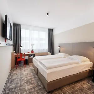 Wyndham Garden Messe **** ميونيخ
